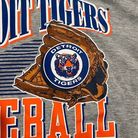 MLB Detroit Tigers Baseball Gray T-Shirt - Picture 3 of 4
